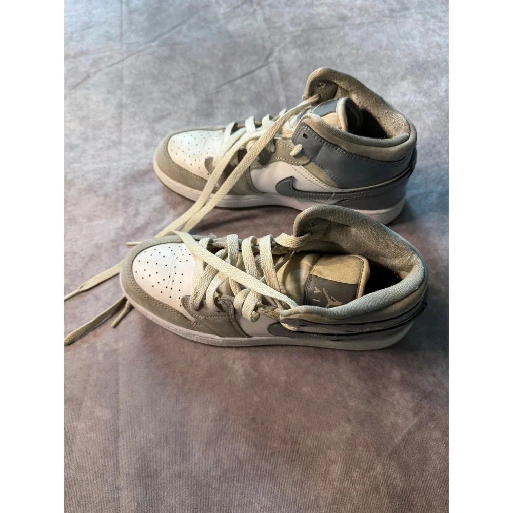 Nike Air Jordan 1 Mid Grey Sage Green White Sneakers 554724-083 Mens Size 10.5